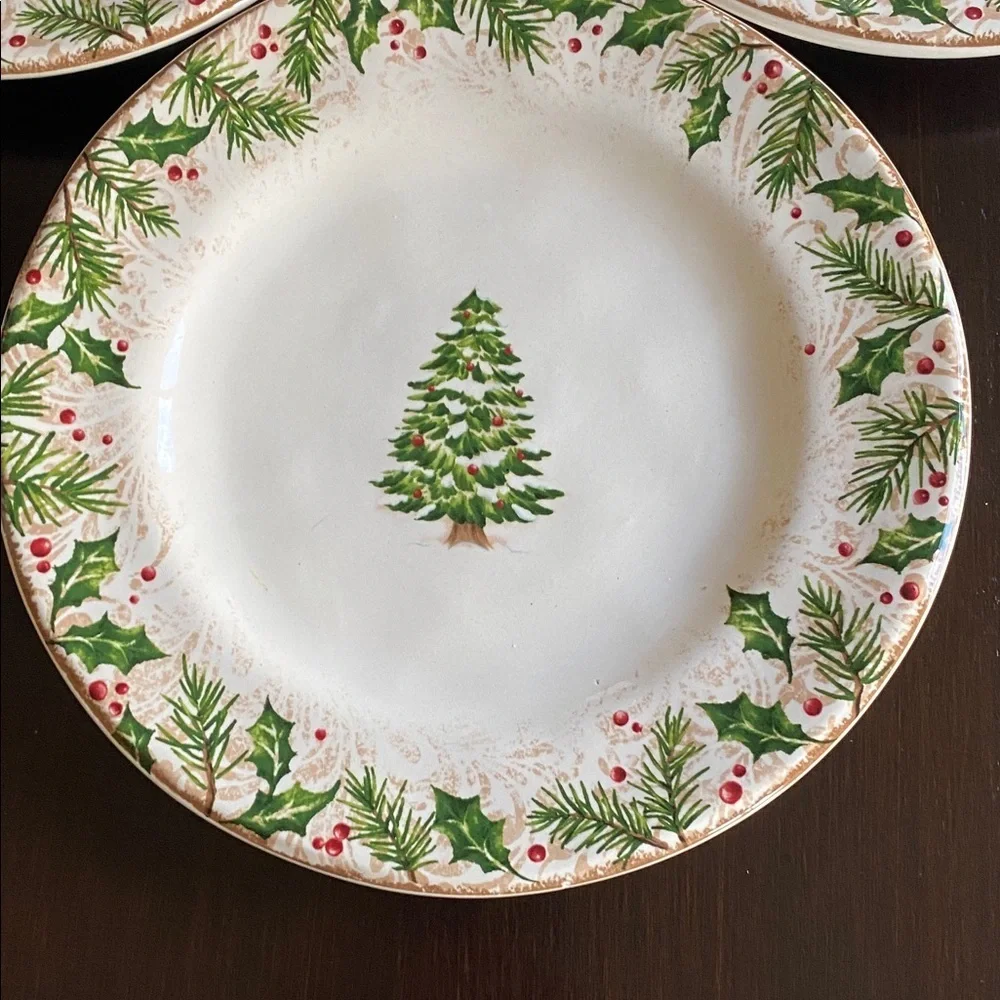 Pier 1 Winter Wonders Festive Christmas Tree Plate. Holly & Berries. Set of 3.